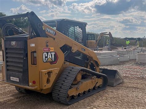 skid steer rental menomonie wi|fabick rentals wisconsin.